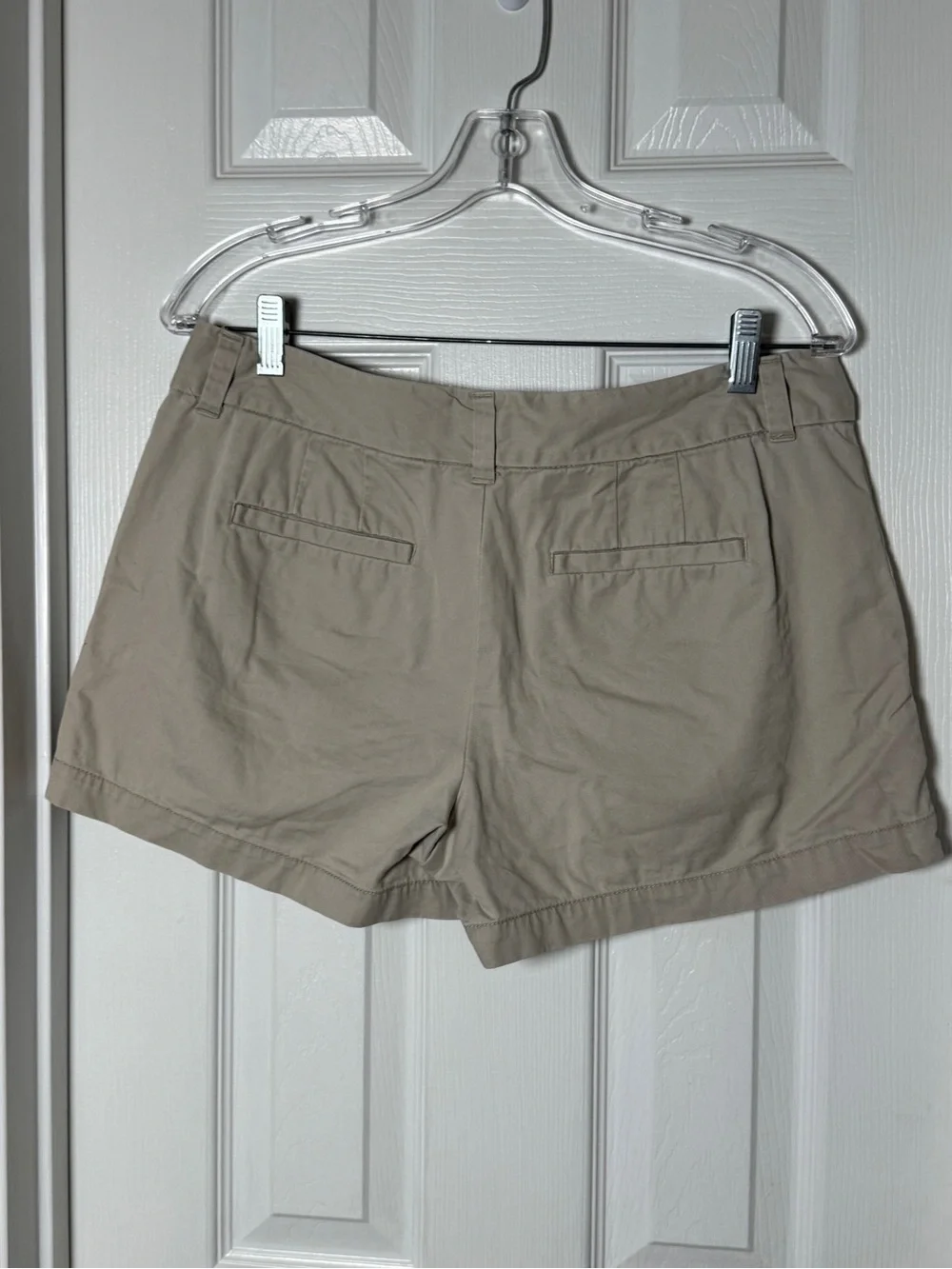 LOFT Ann Taylor Khaki Chino Shorts - Size 6